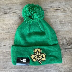 Boston Celtics Men’s New Era Cuffed Pom Knit Hat